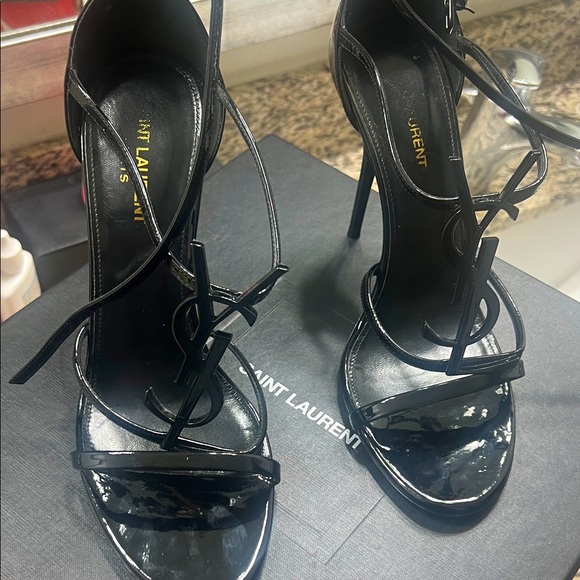 Saint Laurent Black Patent Leather Heels - Picture 1 of 3
